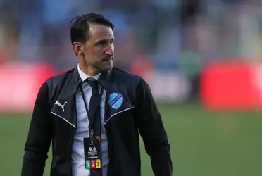 Beñat San José dejó la banca de La Academia hace más de un mes