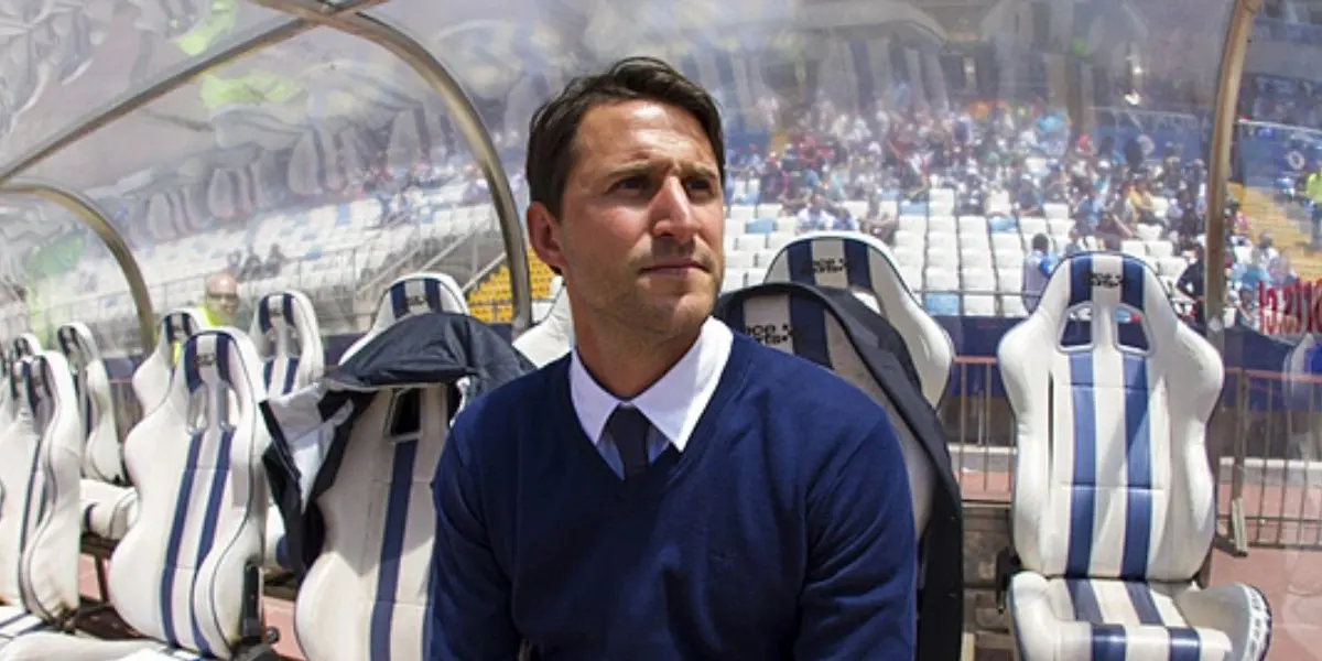 El entrenador de la Academia sigue sin poder ganar y se aleja más de la cima del campeonato.