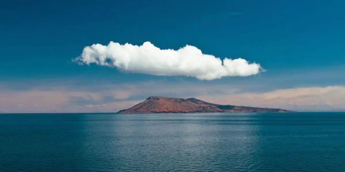 Algunos players de The Strongest decidieron relajarse en el Lago Titicaca.