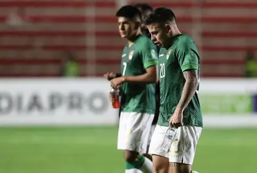 Hinchas de la selección boliviana expresaron sus críticas contra la FBF por el presente de La Verde.